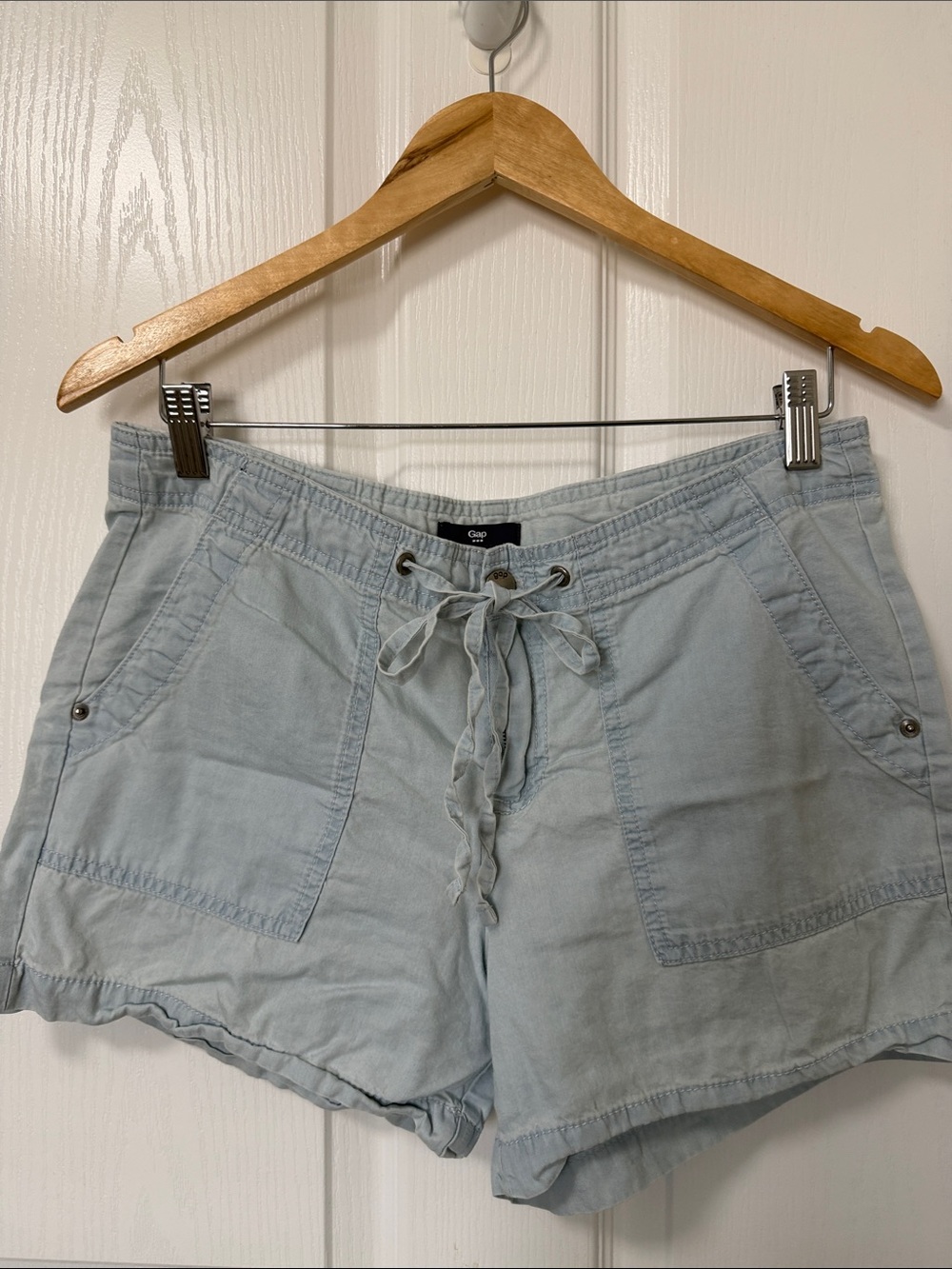 GAP Women's Drawstring pull on shorts